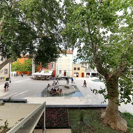 Lo Lo * Zadar